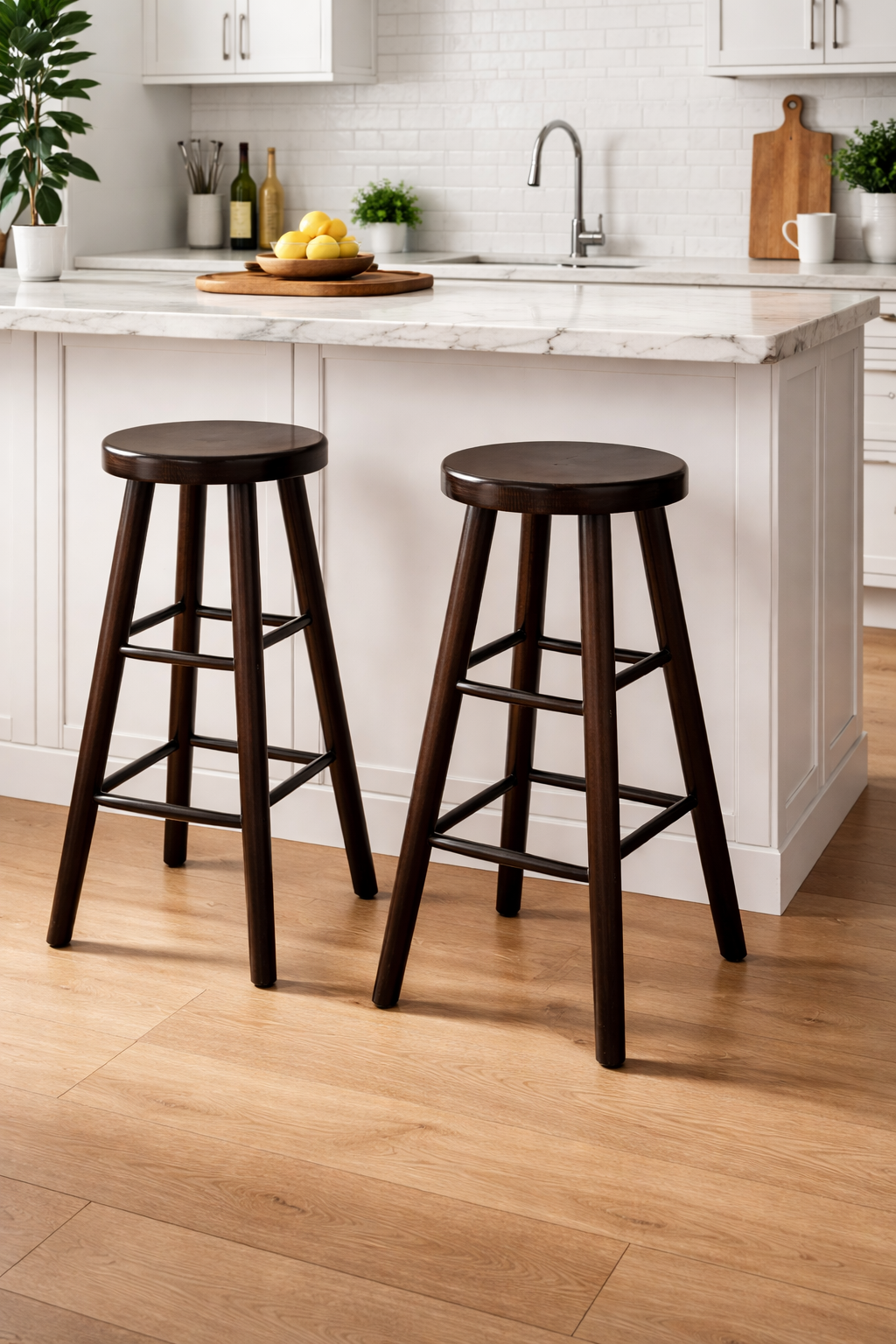 Drewniany taboret barowy H 80 cm
